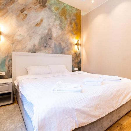 Black Gate - Quiet Studio In The Heart Of Old Town With Free Private Secured Parking براشوف المظهر الخارجي الصورة