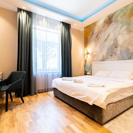 Black Gate - Quiet Studio In The Heart Of Old Town With Free Private Secured Parking براشوف المظهر الخارجي الصورة