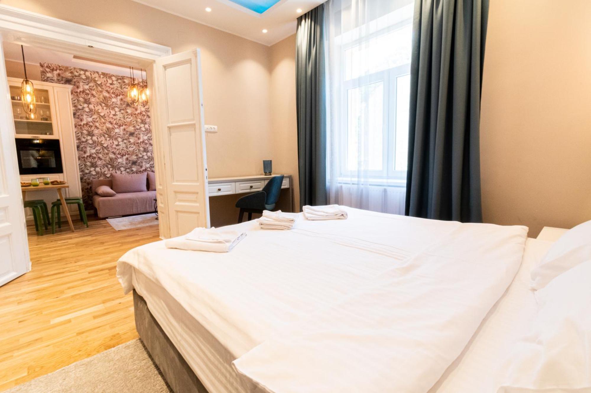 Black Gate - Quiet Studio In The Heart Of Old Town With Free Private Secured Parking براشوف المظهر الخارجي الصورة