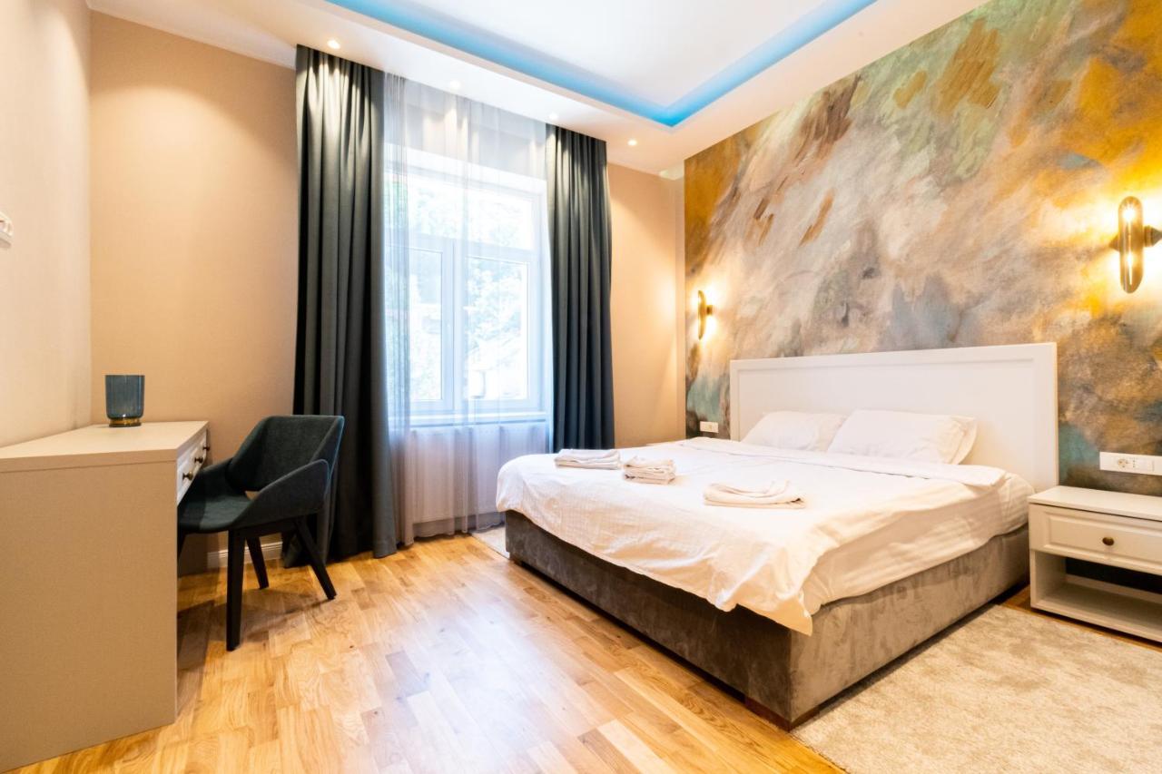 Black Gate - Quiet Studio In The Heart Of Old Town With Free Private Secured Parking براشوف المظهر الخارجي الصورة