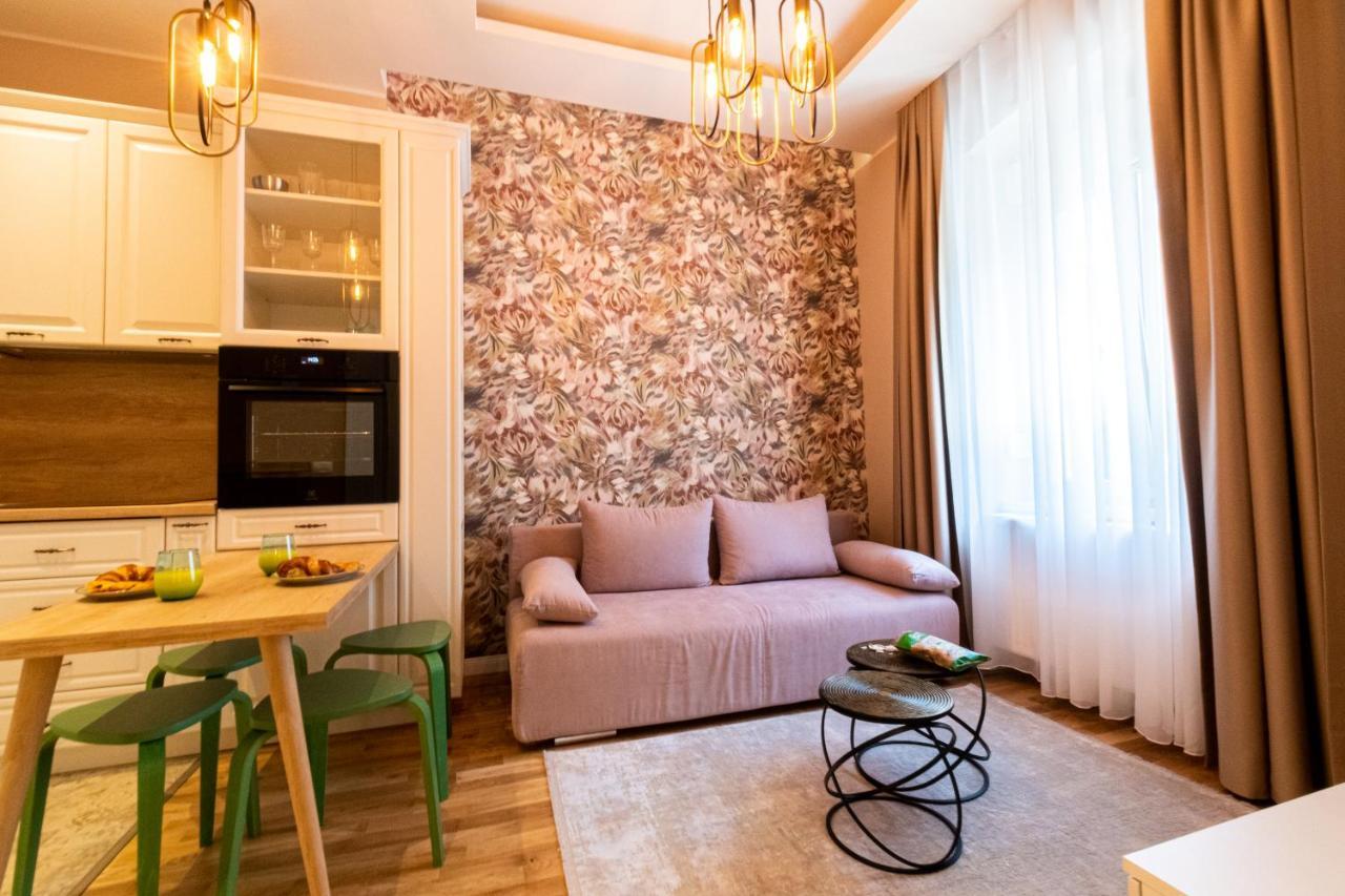 Black Gate - Quiet Studio In The Heart Of Old Town With Free Private Secured Parking براشوف المظهر الخارجي الصورة